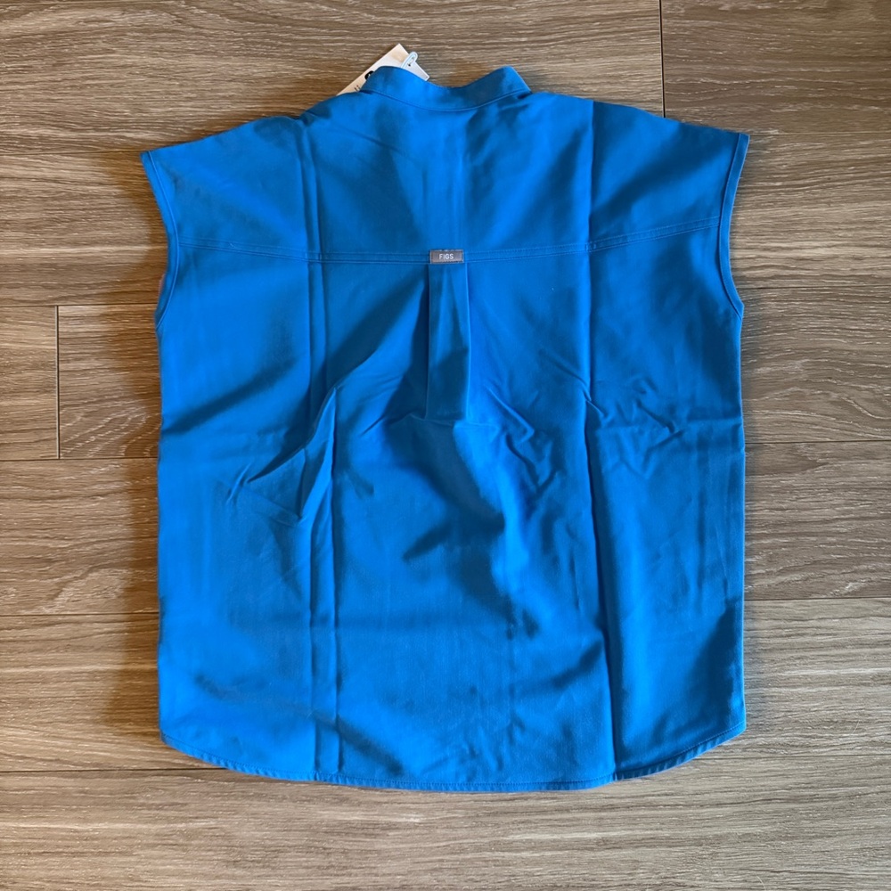 NWT Figs Rafaela Oversized Scrub Top Capri Blue size XXS - Picture 4 of 4
